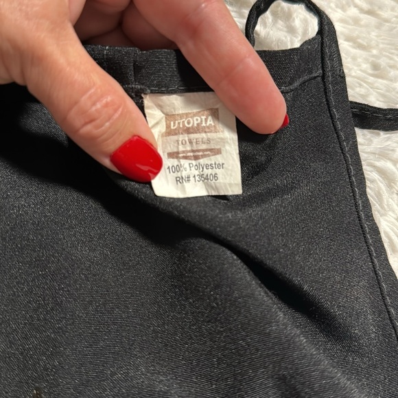 🗣️5 $5 items for $20! Utopia towels serving apron - Picture 2 of 3